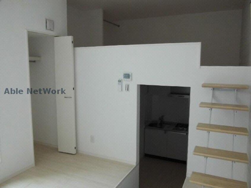 ﾛﾌﾄ アルバーノ鳥羽見Raffinato