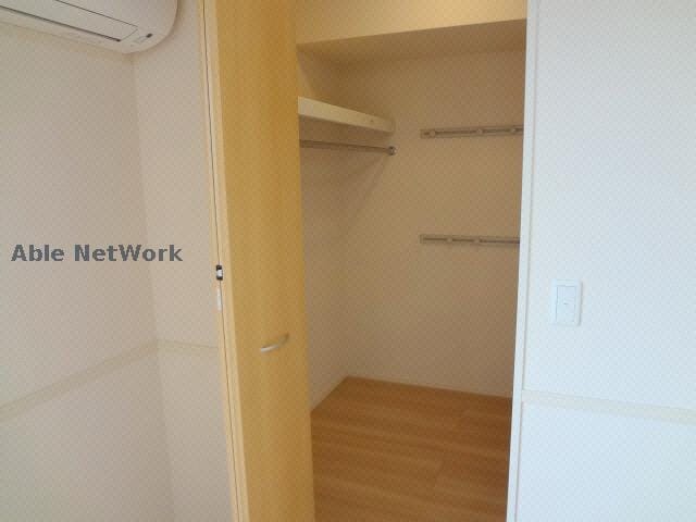 ｳｫｰｸｲﾝｸﾛｰｾﾞｯﾄ ボイス・セカンド