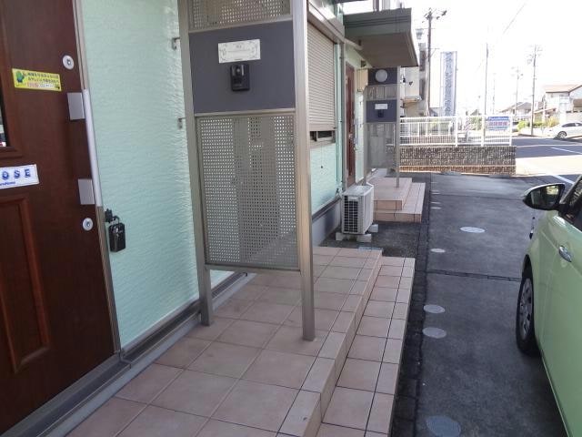 エントランス ウエストヴィラヒカリ