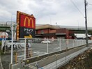 マクドナルド豊場店(ファストフード)まで722m Sunny homes 豊山