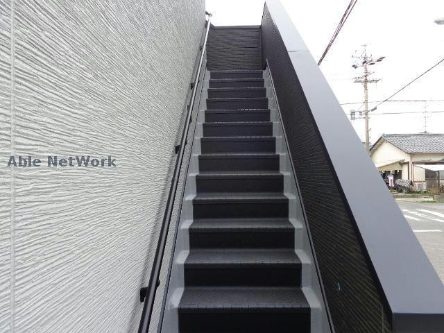 共用部階段 リッチモンド