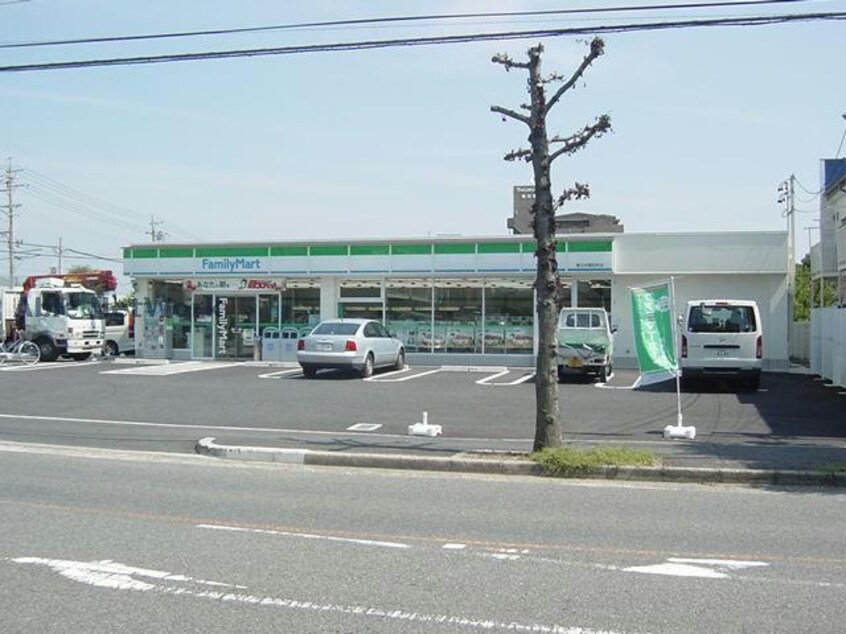 ファミリーマート春日井関田町店(コンビニ)まで416m WING KASUGAI
