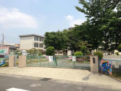 春日井市立白山小学校(小学校)まで337m ノートルメゾン中野