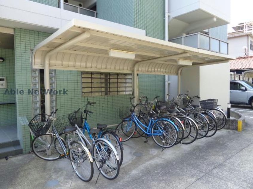 駐輪場 フィオーレ関田