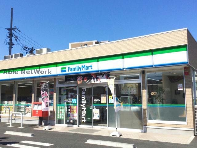 ファミリーマート春日井鳥居松八丁目店(コンビニ)まで74m ボンマルシェ