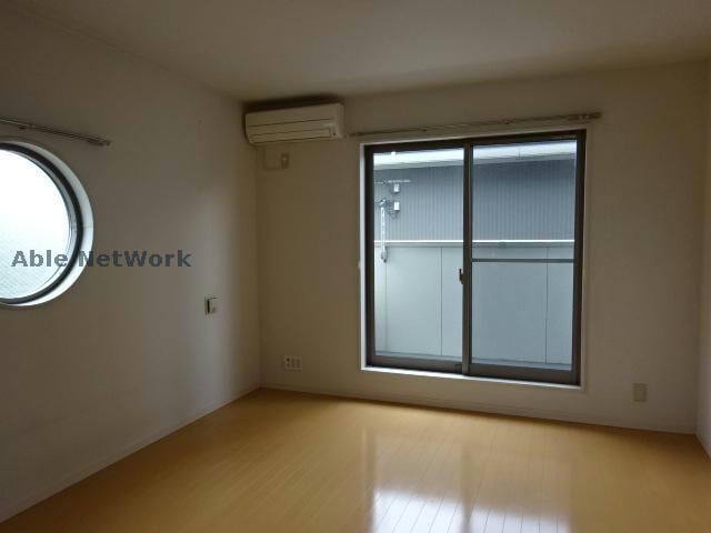 同型モデル クレフラスト守山西