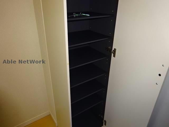 同型モデル クレフラスト守山西