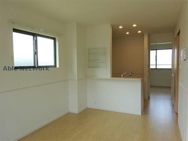 同型モデル ベルローザ