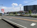 ライフガーデン勝川(ショッピングセンター/アウトレットモール)まで735m オリエントソレイユ２