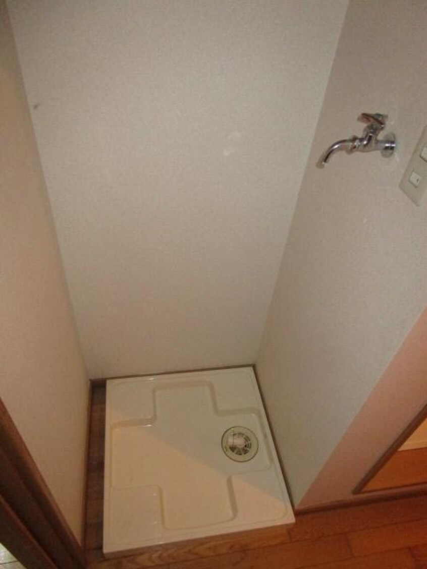 洗濯機つきます。 諏訪コーポ