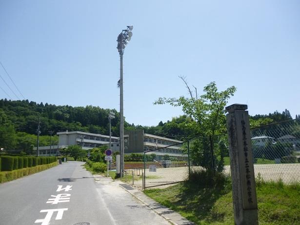 二本松南小学校(小学校)まで1477m コーポmiura