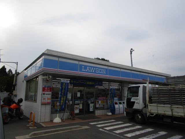 ローソン大玉村大山店(コンビニ)まで2658m コーポクリスタルV