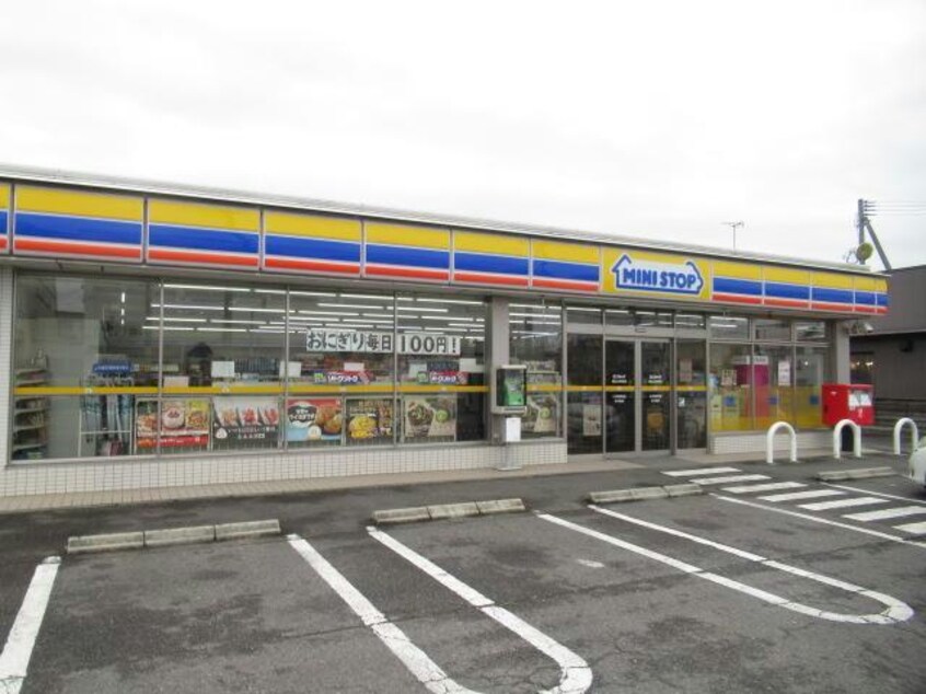 セブンイレブン郡山富久山久保田店(コンビニ)まで730m 東北本線/郡山駅 徒歩20分 1階 築34年