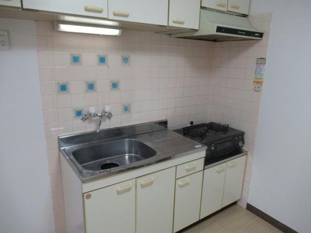 キッチン 東北新幹線（東北地方）/郡山駅 バス14分第一中学校南下車:停歩2分 1階 築35年