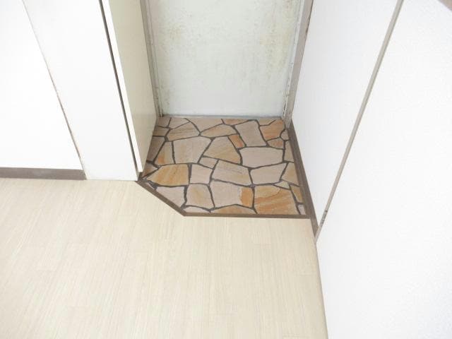 下駄箱有 東北新幹線（東北地方）/郡山駅 バス14分第一中学校南下車:停歩2分 1階 築35年