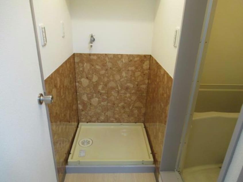 洗濯機置場 東北新幹線（東北地方）/郡山駅 バス14分第一中学校南下車:停歩2分 1階 築35年