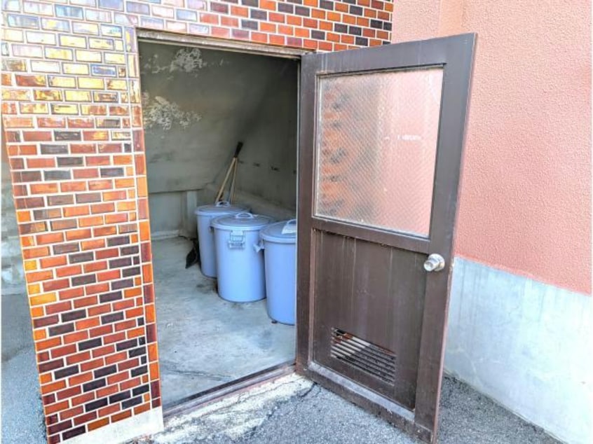  東北新幹線（東北地方）/郡山駅 バス20分桑野三丁目下車:停歩4分 1階 築51年