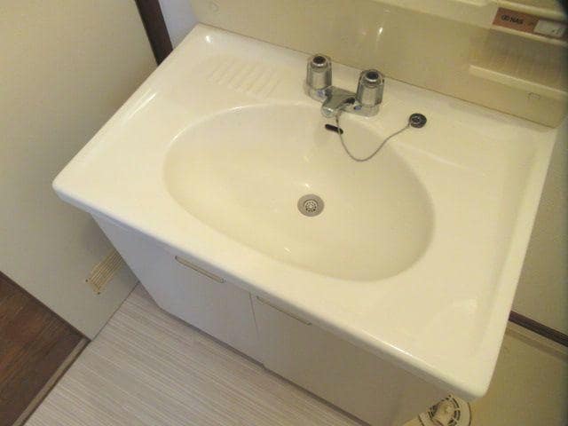 洗面台 東北本線/郡山駅 バス15分勝木沢・南東北病院下車:停歩10分 2階 築33年