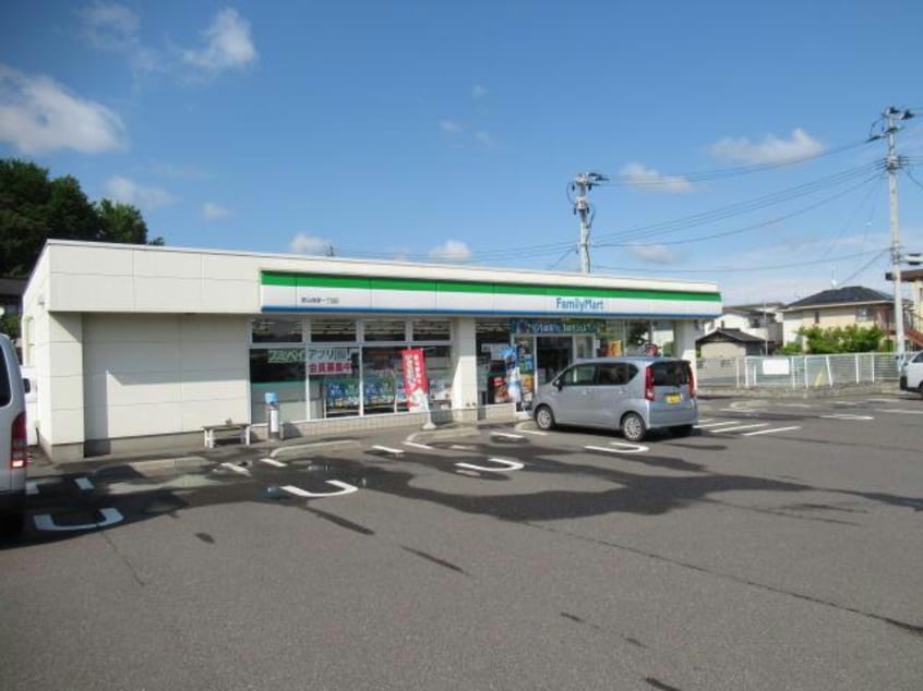 ファミリーマート郡山横塚一丁目店(コンビニ)まで501m 東北本線/郡山駅 徒歩12分 3階 築29年