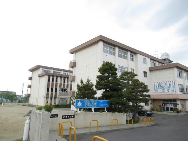 郡山市立行健中学校(中学校/中等教育学校)まで1387m 東北本線/郡山駅 バス12分三春街道入口下車:停歩4分 2階 築37年