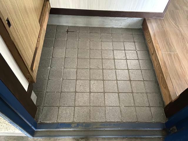 玄関 東北本線/郡山駅 徒歩33分 2階 築43年