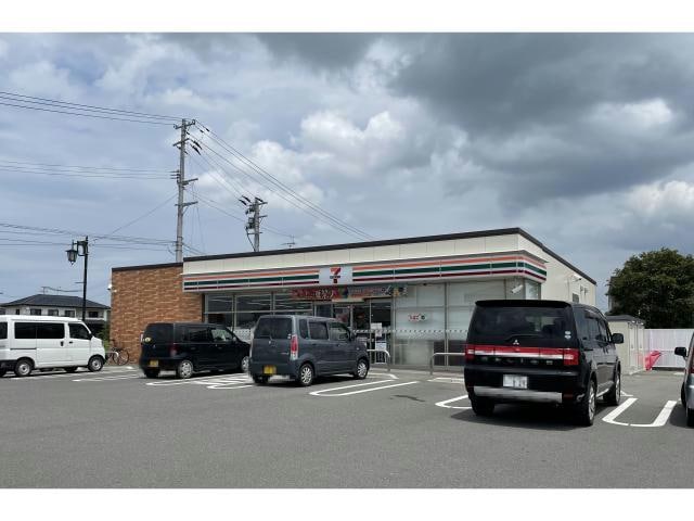セブンイレブン郡山日大南店(コンビニ)まで833m 東北本線/郡山駅 バス19分徳定下車:停歩3分 1階 築15年