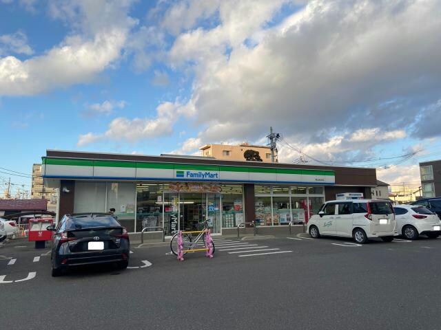 ファミリーマート郡山虎丸町店(コンビニ)まで382m 東北本線/郡山駅 徒歩9分 3階 築57年