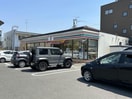 セブンイレブン須賀川駅前店(コンビニ)まで647m 東北本線/須賀川駅 徒歩9分 1階 築26年