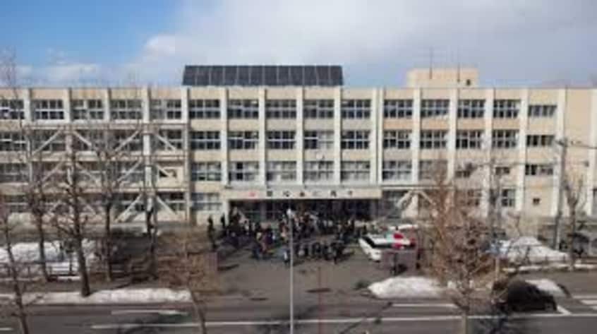 札幌市立北栄中学校(中学校/中等教育学校)まで499m シャーメゾンαVII