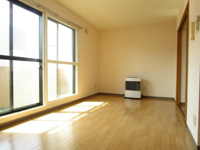  Calore栄町（カローレ）