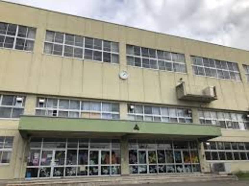 札幌市立札苗中学校(中学校/中等教育学校)まで1130m コーポ8・3B