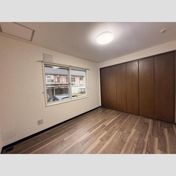  トライアングルコート