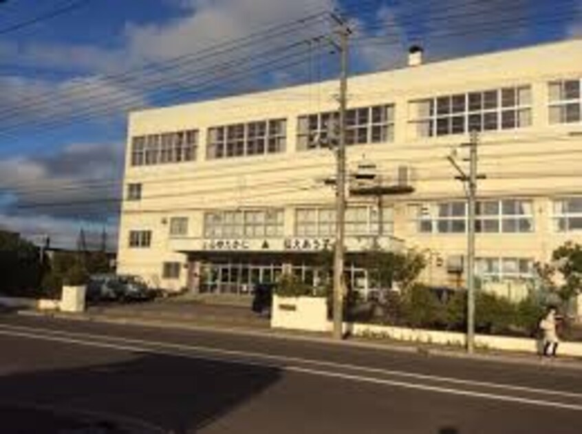 札幌市立札苗北小学校(小学校)まで1726m ルミエールシエルI