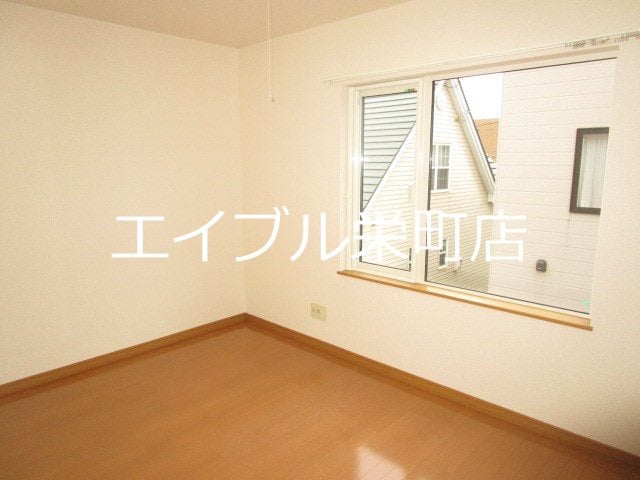  リヴァーウエスト参番館