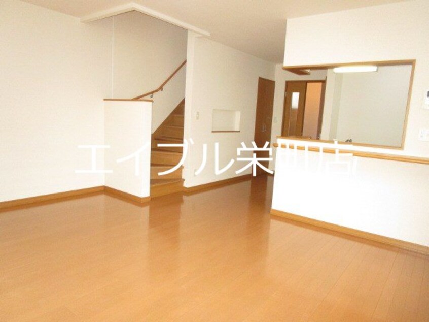  リヴァーウエスト参番館