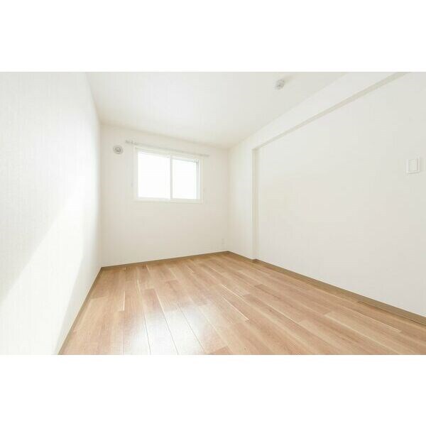  NOBLE　Charmant（ノーブルシャルマン）