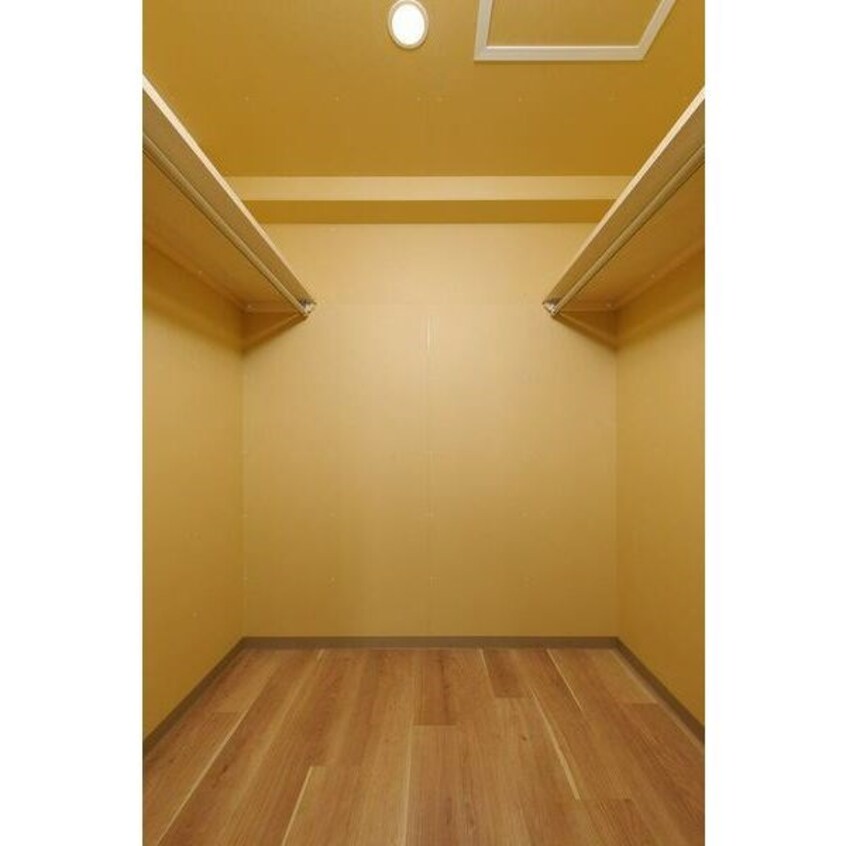  NOBLE　Charmant（ノーブルシャルマン）