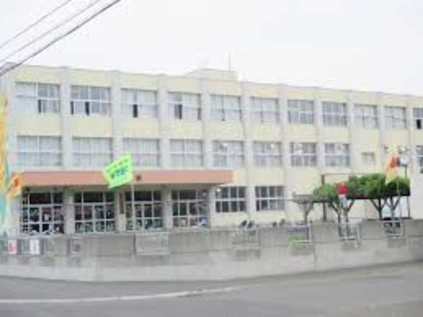 札幌市立屯田南小学校(小学校)まで715m 月白（つきしろ）