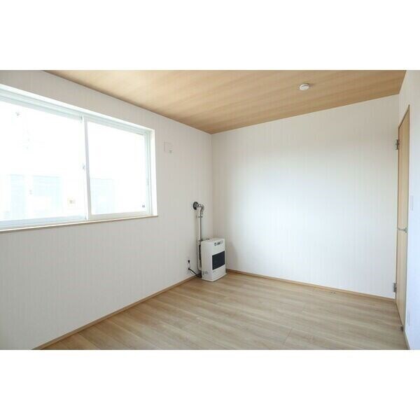  北73　新琴似2条線/新川西3条3丁目 2階 築1年