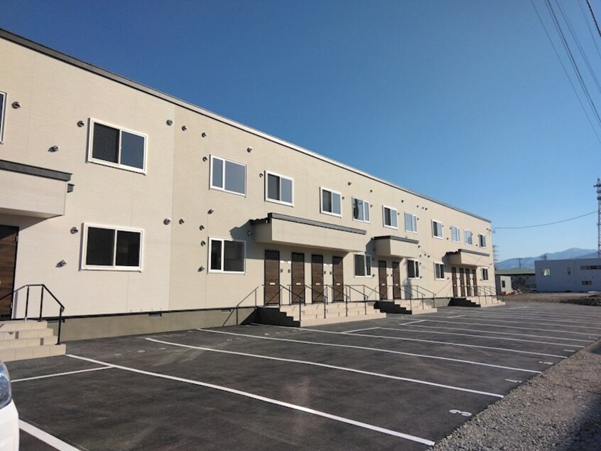  北73　新琴似2条線/新川西3条3丁目 2階 築1年