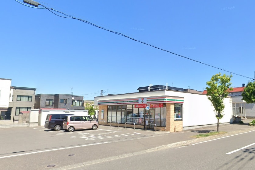 セブンイレブン札幌西野５条店(コンビニ)まで2014m 西野11-8白井邸貸家