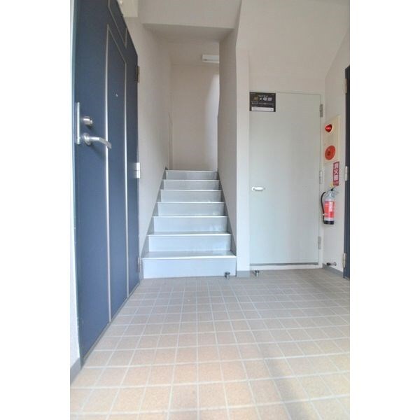  札幌市営地下鉄東豊線/新道東駅 徒歩5分 2階 築20年