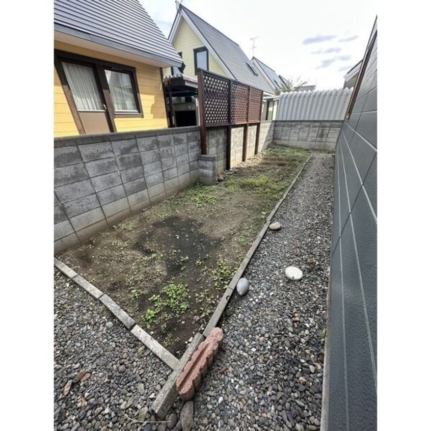  新川戸建て