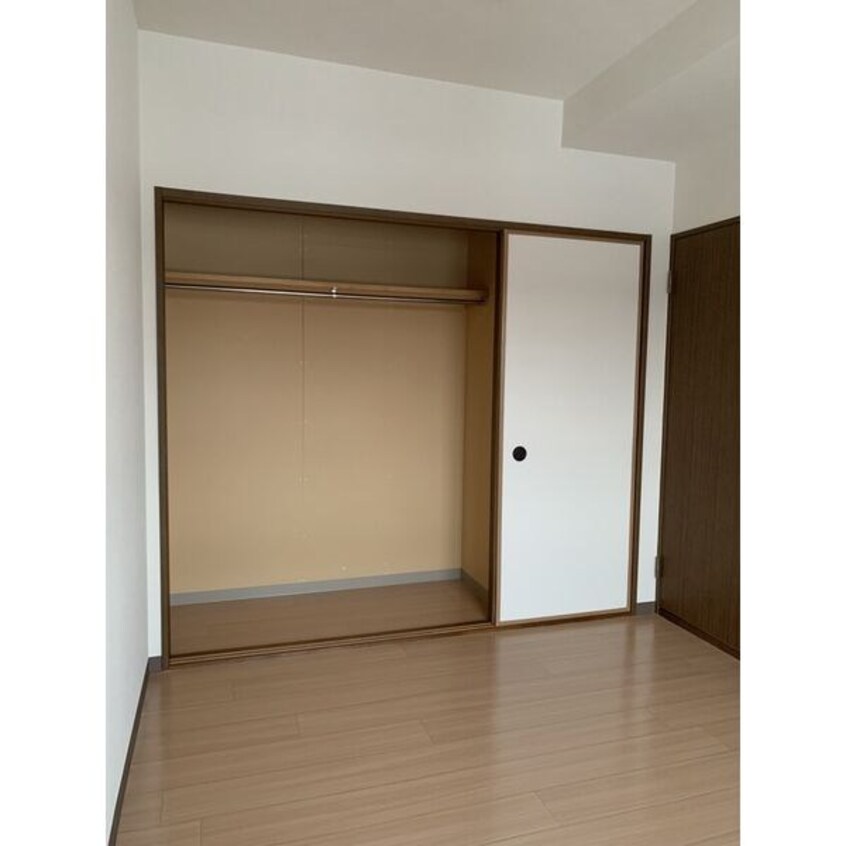  グリターパレス