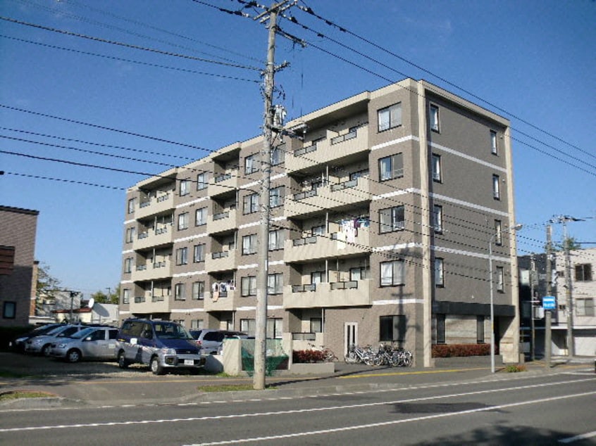  アビタシオン美香保
