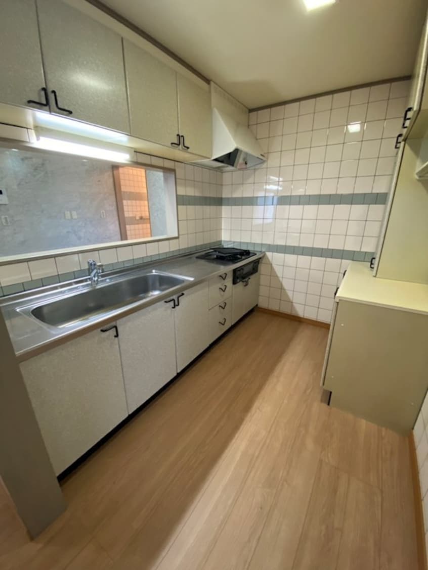  伏古12条2丁目店舗付戸建