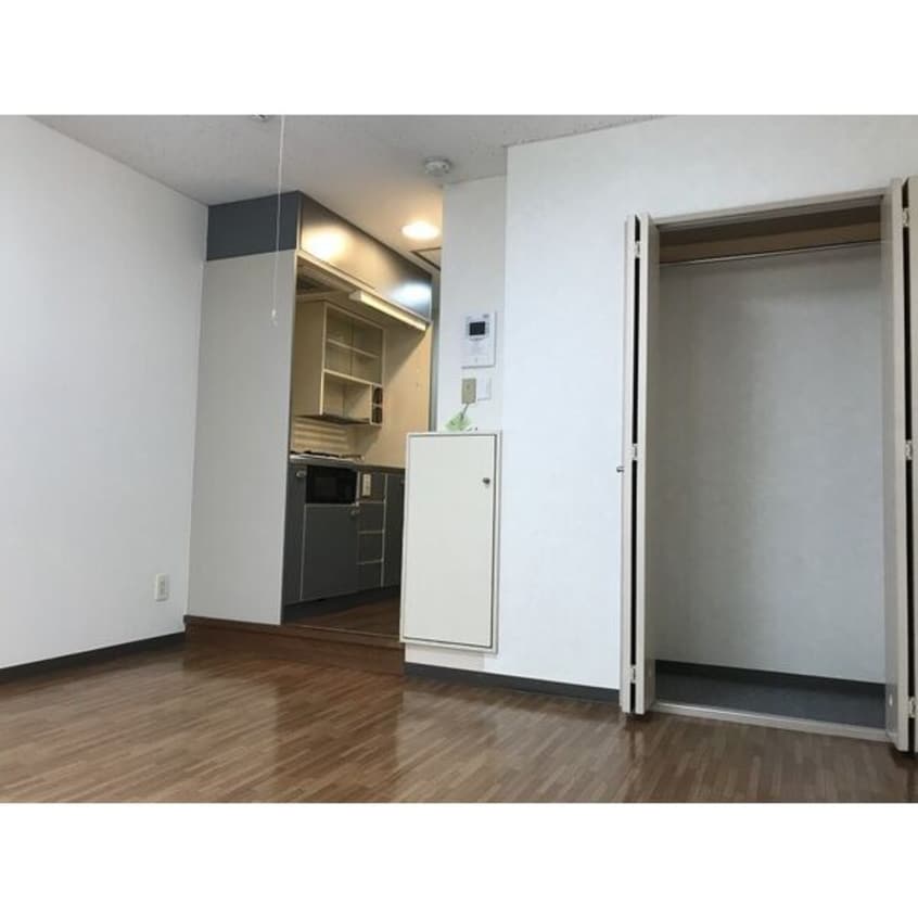  メゾンクレスト北大前II