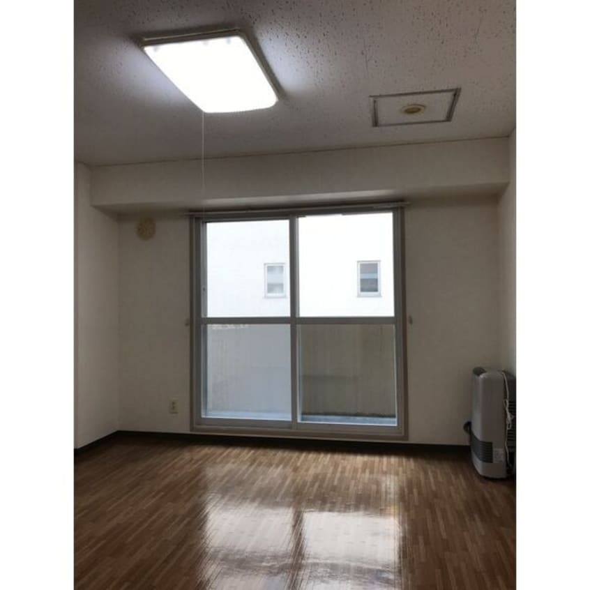  メゾンクレスト北大前II