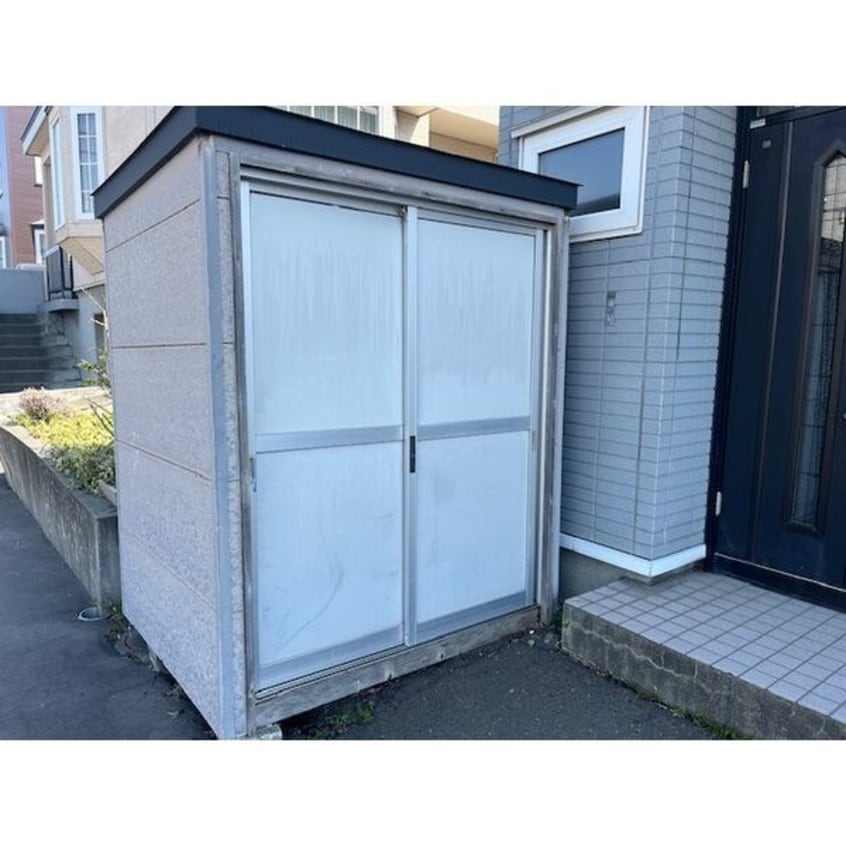  北郷9条8丁目テラスハウス