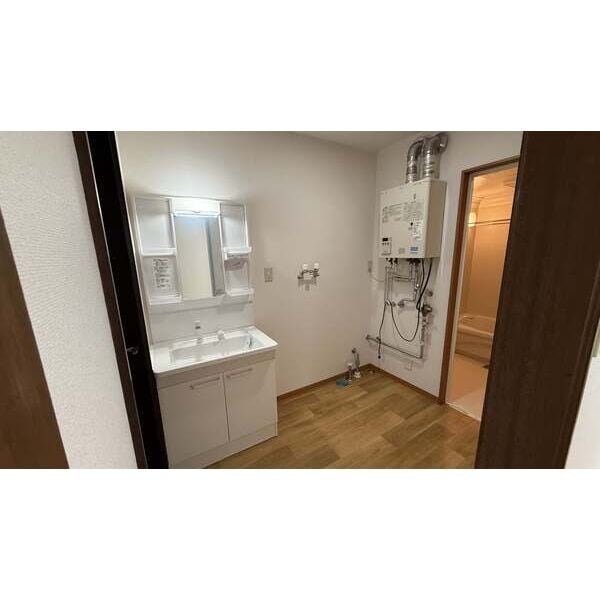  北２１条東３丁目テラスハウス